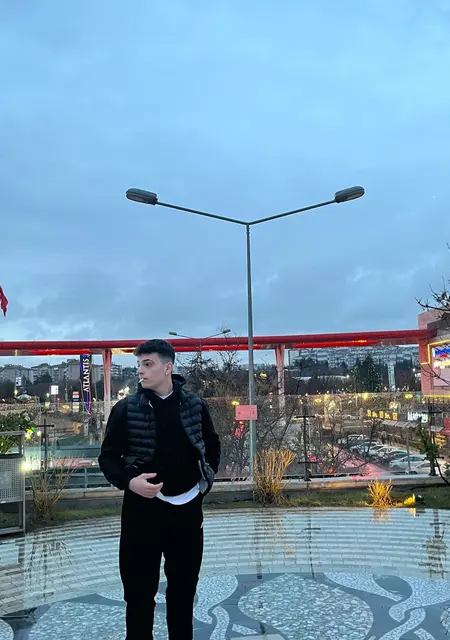 Berkecan из Анкары, мне 19, познакомлюсь для дружбы