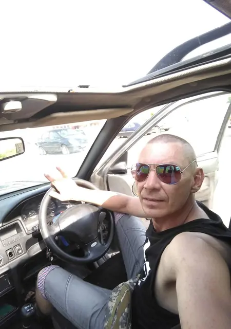 Никитос из Борисова, мне 42, познакомлюсь без обязательств