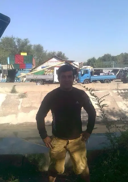Я Чон, 41, знакомлюсь для общения в Алматы