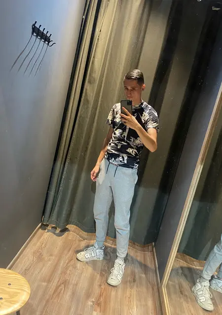 Я Inikolas, 31, знакомлюсь для приятного времяпровождения в Решице