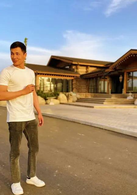 Айбек из Алматы, мне 32, познакомлюсь для постоянных отношений