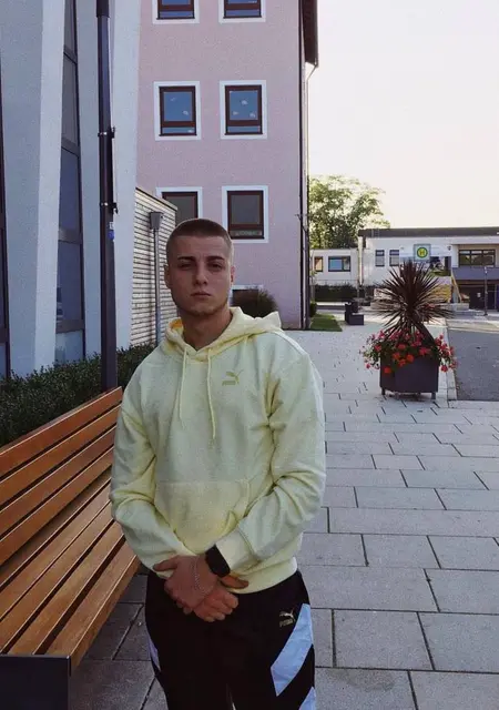 Я Vova, 28, из Луцка, ищу знакомства на одну ночь