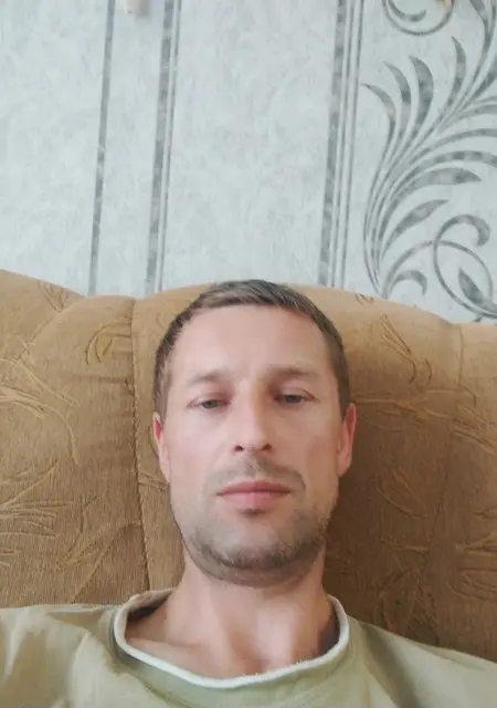 Андрей из Сум, мне 40, познакомлюсь на одну ночь