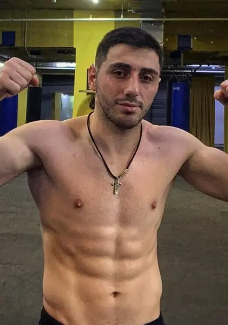 Я Alex, 28, знакомлюсь для приятного времяпровождения в Берлине