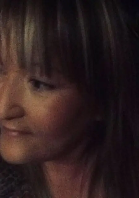 Я Emi, 42, знакомлюсь в Париже