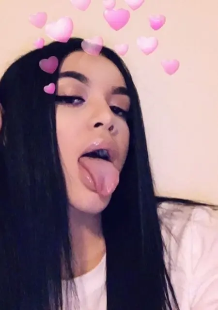 Mija из Берлина, мне 20, познакомлюсь без обязательств