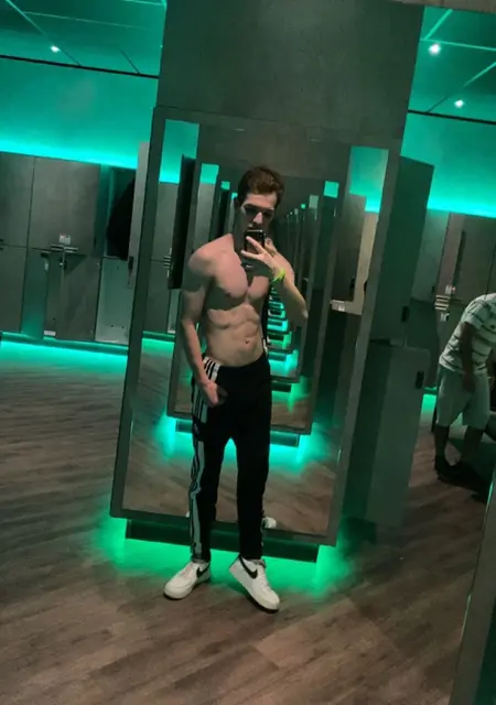 Я Jojo, 22, знакомлюсь на одну ночь в Кёльне