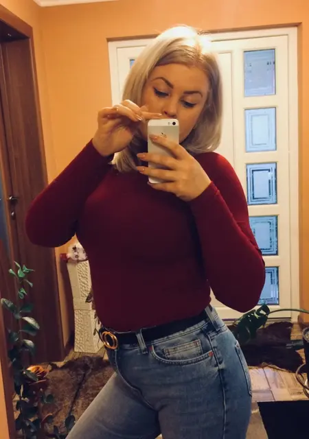 Я Alina, 28 років, знайомлюсь для спілкування у Ужгород