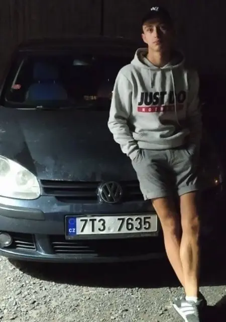 Кирилл из Иршавы, мне 24, познакомлюсь для вирта