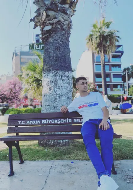 Mami из Измира, ищу на сайте знакомства на одну ночь