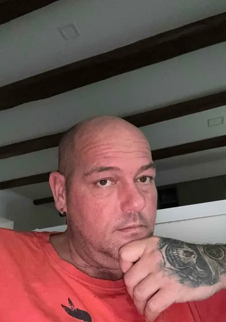 Roman из Брно, ищу на сайте знакомства без обязательств