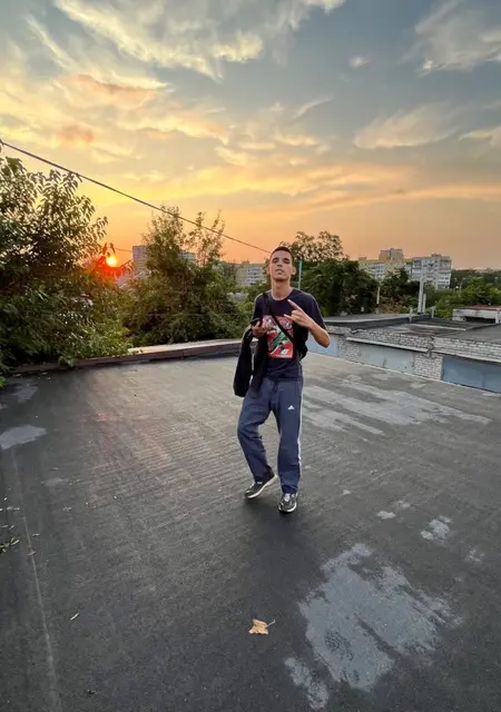 Я Artem, 19 років, знайомлюсь без зобов'язань у Дніпрі