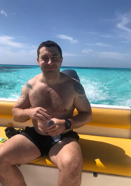 Я Mister, 37, знакомлюсь на одну ночь в Сураттхани