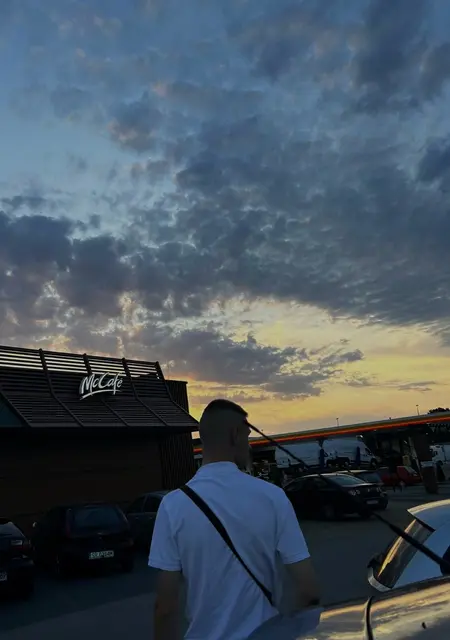 Kamil из Червёнка-Лещины, мне 37, познакомлюсь на одну ночь