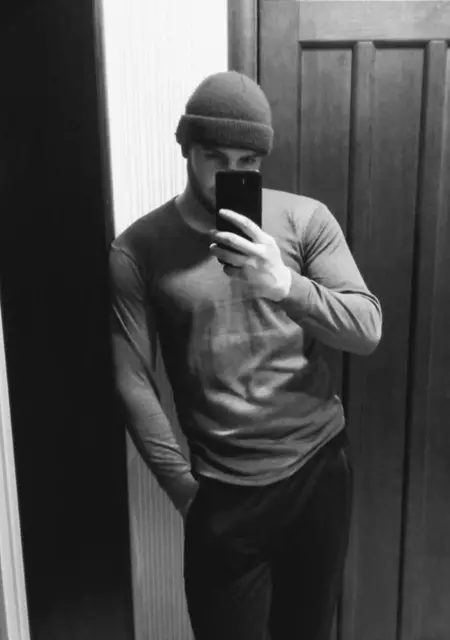 Я Ігор, 24, из Кривого Рога, ищу знакомство для открытые отношения