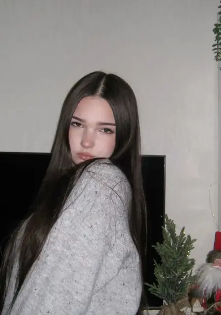 Я Аля, 21 років з Маньківка, шукаю знайомства без зобов'язань