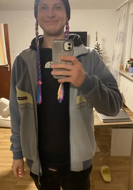 I'm Alex, 27, looking to meet for pleasant pastime in London