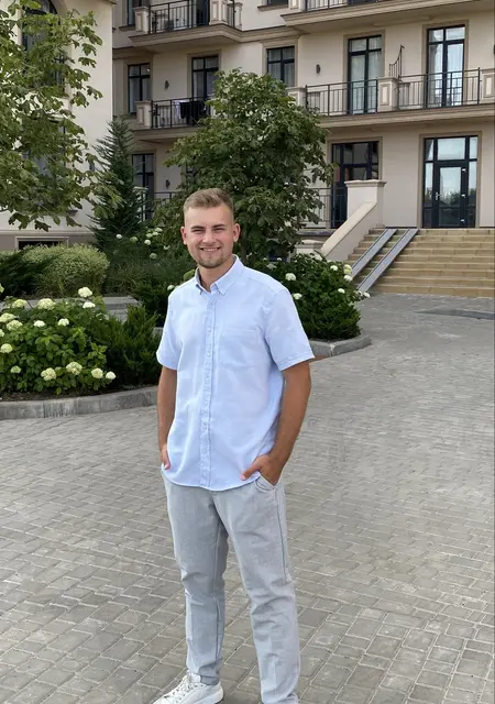 Олександр з Рівного, мені 24 років, познайомлюсь на одну ніч