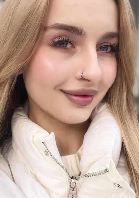 Лєна из Луцка, мне 19, познакомлюсь для общения