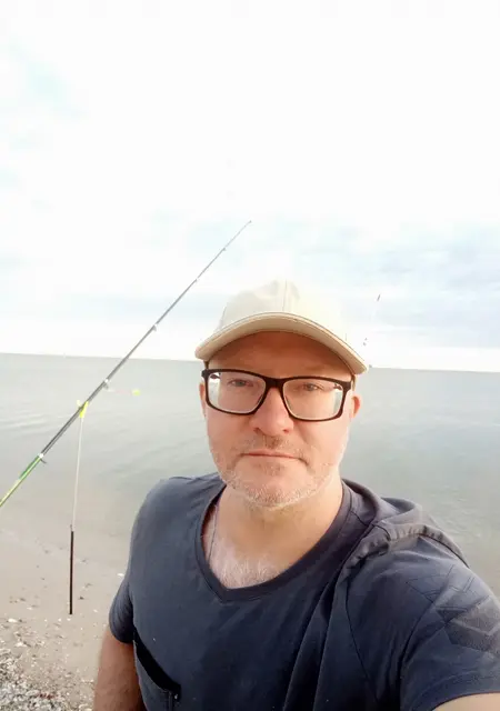 Я Виталий, 49, из Мариуполя, ищу знакомства без обязательств