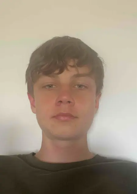 Villiam из Стокгольма, мне 19, познакомлюсь для открытые отношения