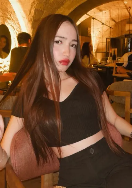 Liza из Баку, мне 21, познакомлюсь без обязательств