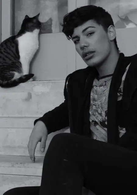 Я George, 21, из Афин, ищу знакомство для совместных путешествий