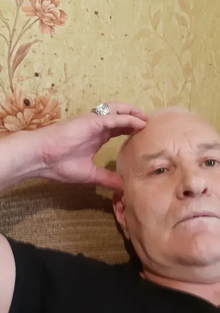 Я Юрий, 63, из Киева, ищу знакомства без обязательств