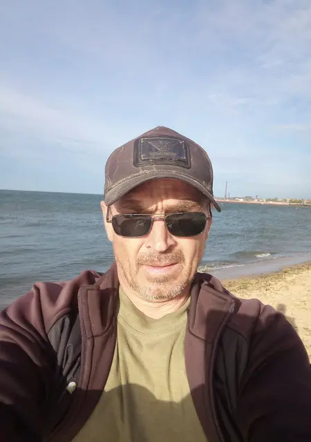 Я Алексей, 49 років, знайомлюсь без зобов'язань у Маріуполі