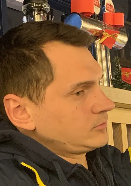 Я Игорь, 27, из Черкасс, ищу знакомства без обязательств