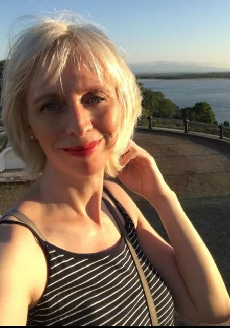 Аліна з Київ, мені 39 років, познайомлюсь для вірт