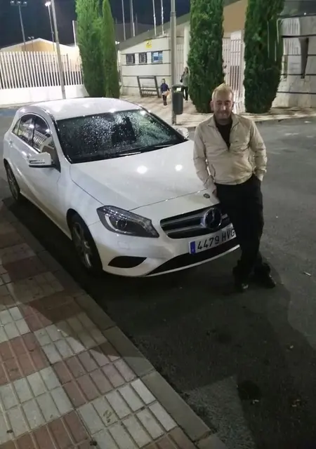 Я Javi, 43, знакомлюсь в Мадриде