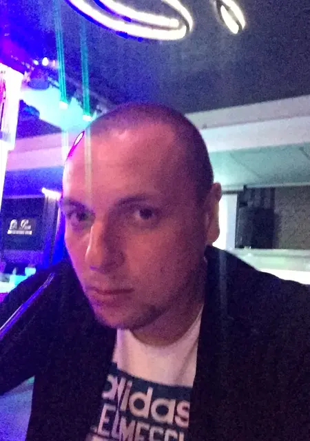 Я Вова, 36, знакомлюсь без обязательств в Золочеве