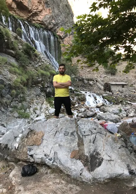 Я Cenk, 27, знакомлюсь без обязательств в Анкаре