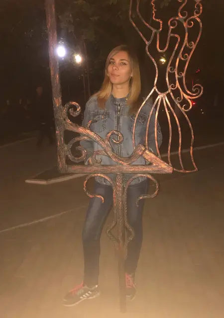 Диана з Харцизьк, шукаю на сайті знайомства на одну ніч