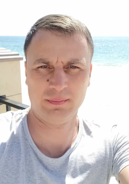 Николай з Одеси, мені 41 років, познайомлюсь для постійних стосунків