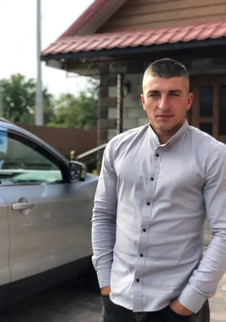 Андрій из Ровно, мне 32, познакомлюсь на одну ночь