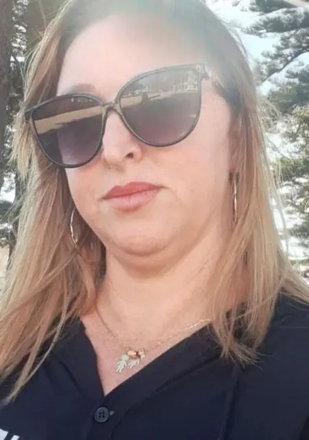 Я Elenice, 43, знакомлюсь в Лиссабоне