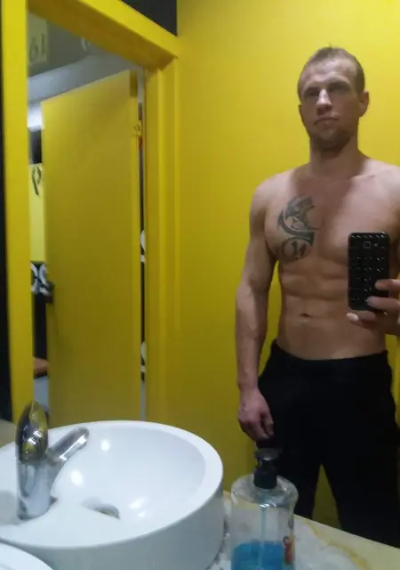 Валентин з Ніжин, мені 32 років, познайомлюсь на одну ніч