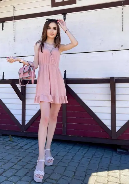 Ekaterina из Франкфурта-на-майне, мне 25, познакомлюсь на одну ночь