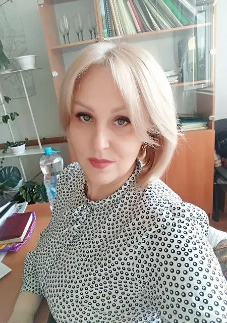 Я Анна, 25, знакомлюсь для постоянных отношений в Донецке