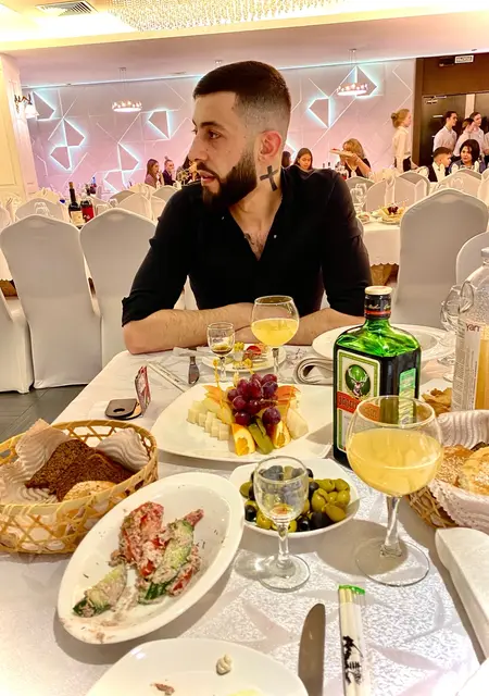Я Григор, 28, знакомлюсь для дружбы в Ереване