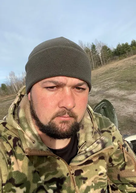 Михайло из Полтавы, мне 30, познакомлюсь для открытые отношения