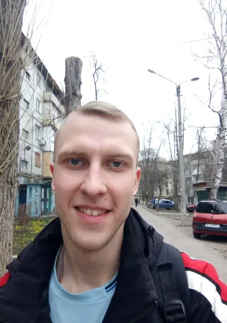 Андрей из Луганска, мне 26, познакомлюсь для приятного времяпровождения