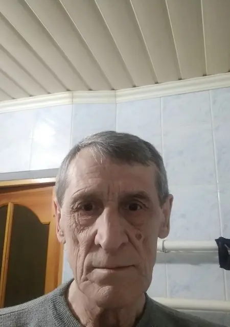 Я Сергей, 71, знакомлюсь на одну ночь в Харькове