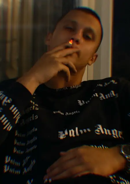 Максим из Полтавы, мне 19, познакомлюсь на одну ночь