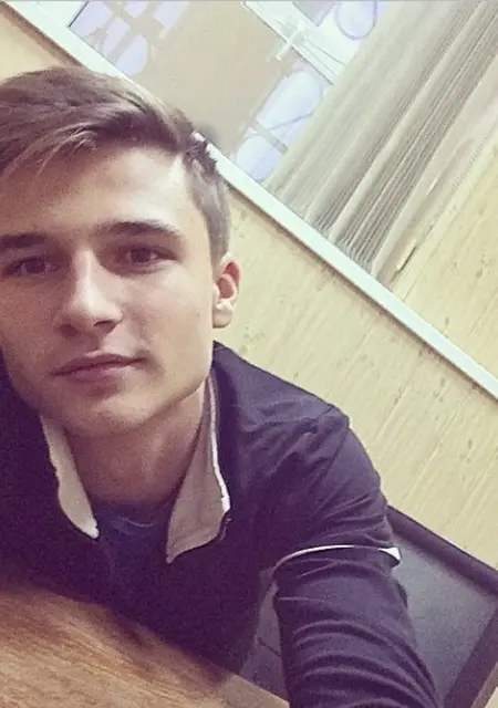 Я Сергей, 25, знакомлюсь без обязательств в Херсоне