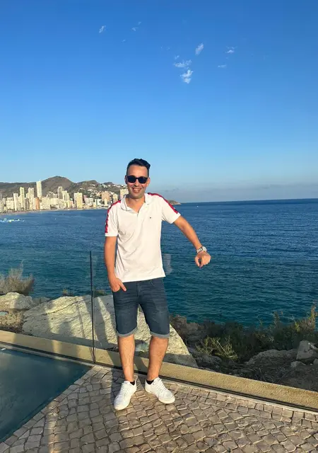 Rachid из Барселоны, ищу на сайте знакомства на одну ночь