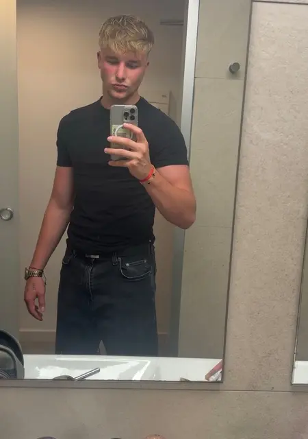 Bobby из Кингстон-апон-Халл, мне 20, познакомлюсь на одну ночь