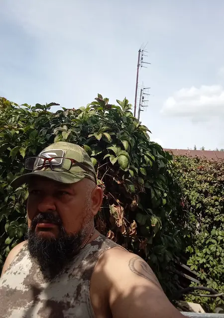 Василий из Макеевки, ищу на сайте знакомства на одну ночь